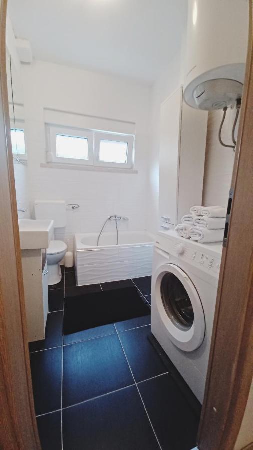 Apartman Dora Appartement Pula Buitenkant foto