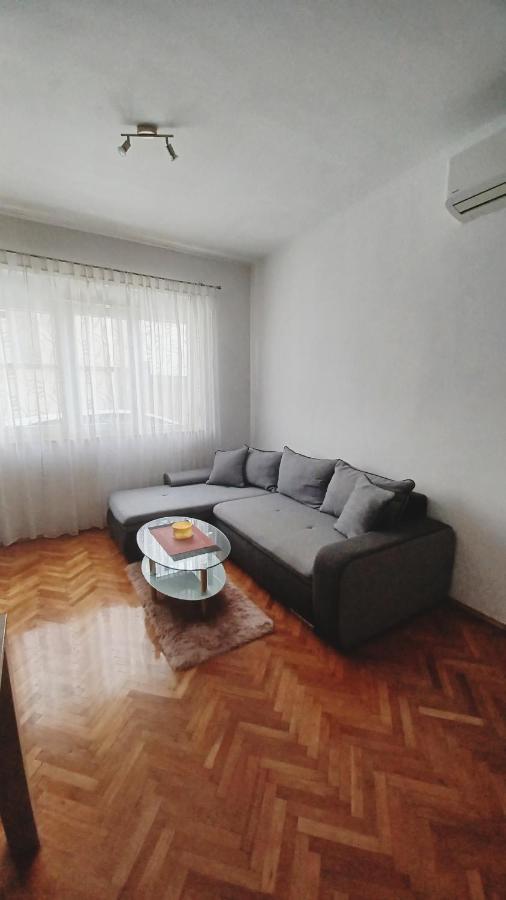 Apartman Dora Appartement Pula Buitenkant foto